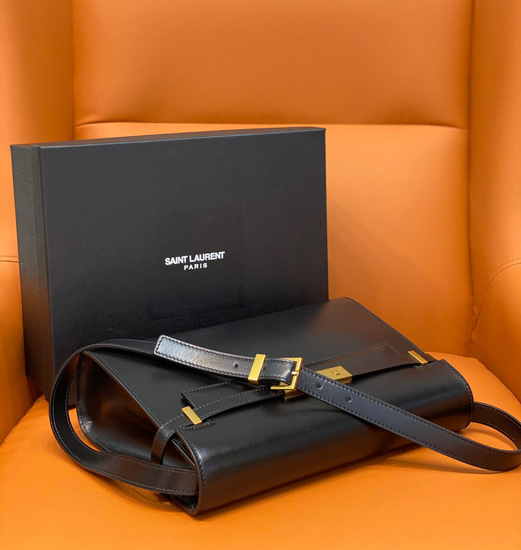 Amelia - YSL Bag - 2083