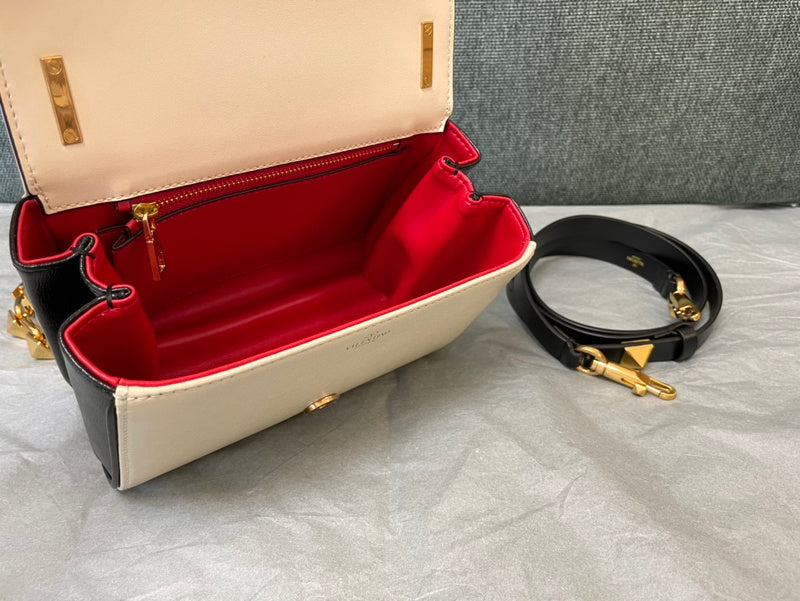 Amelia's Bag Gallery - VEL Bags - 979
