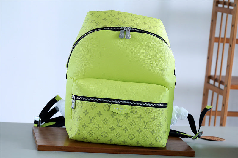 Fan Fashion Lu-Vi bags - 9764