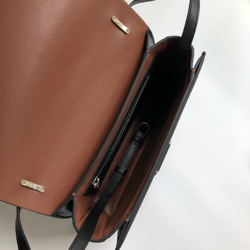 Burberry Bags - Bagsattire   457