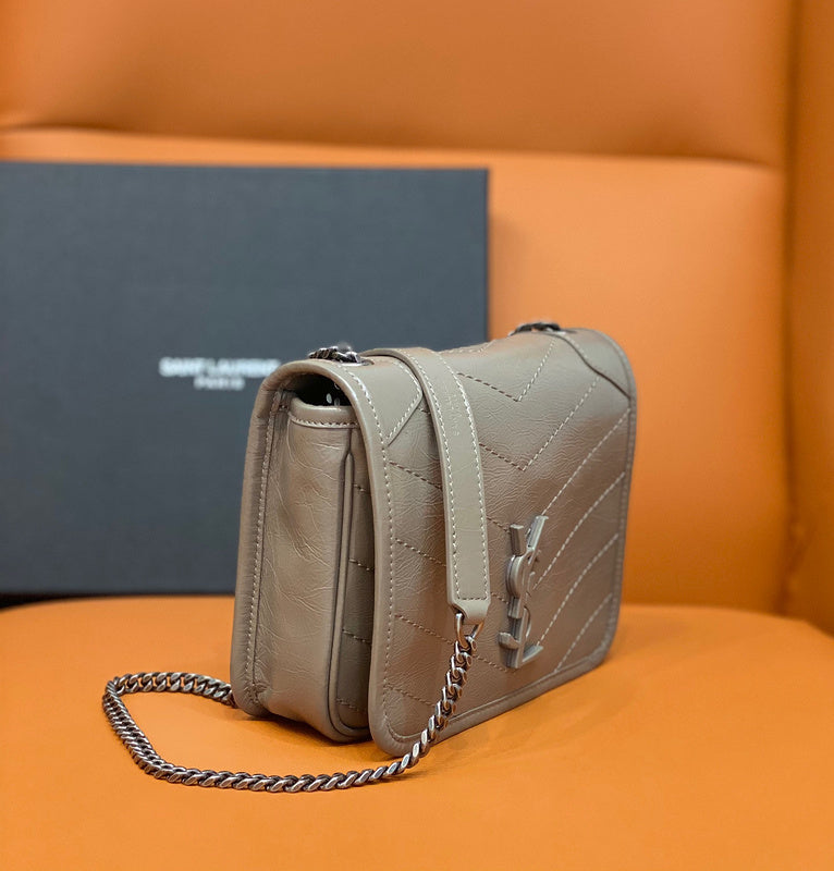 Amelia - YSL Bag - 2087