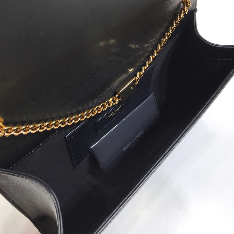Amelia - YSL Bag - 1960