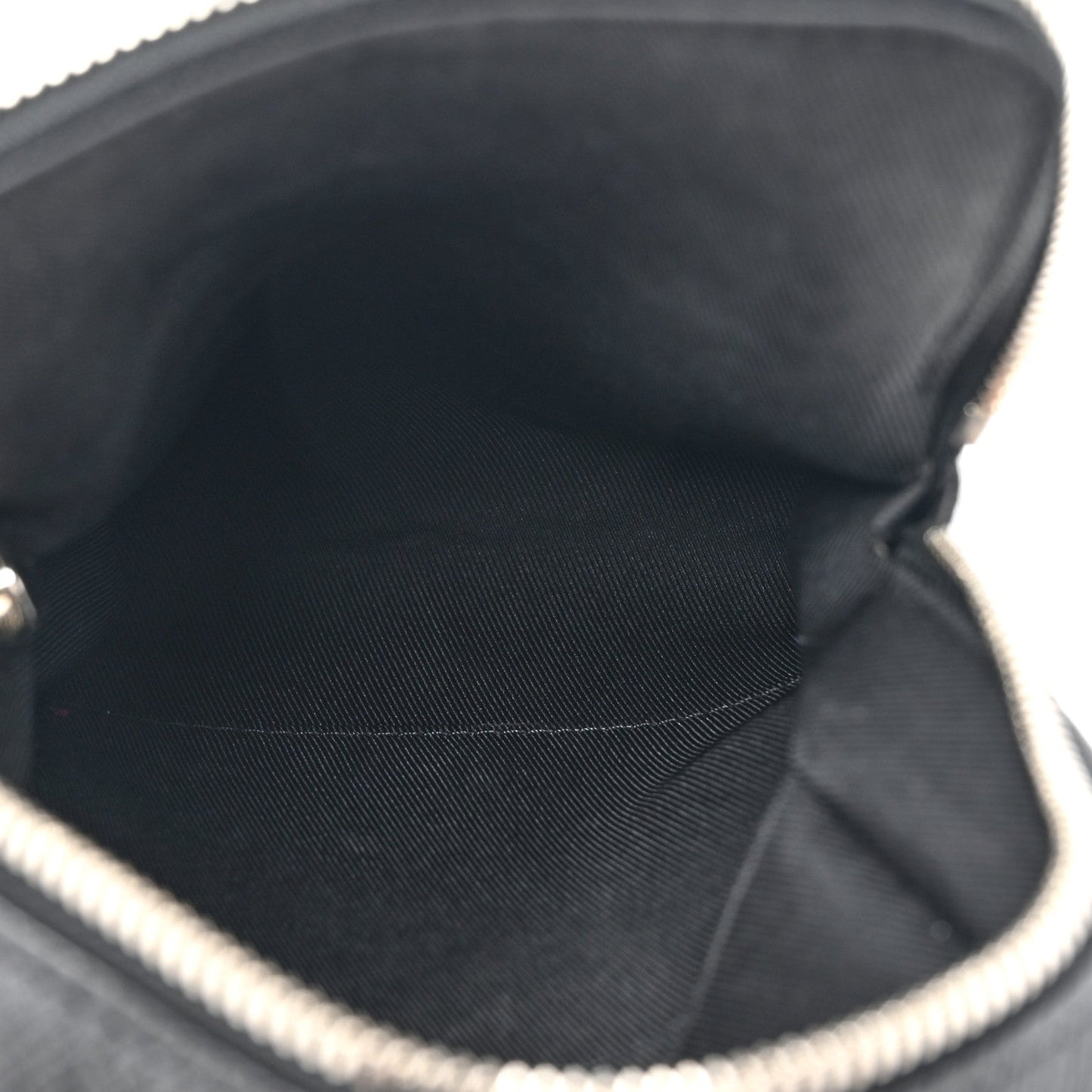 Louis Vuitton Taigarama Outdoor Slingbag Black