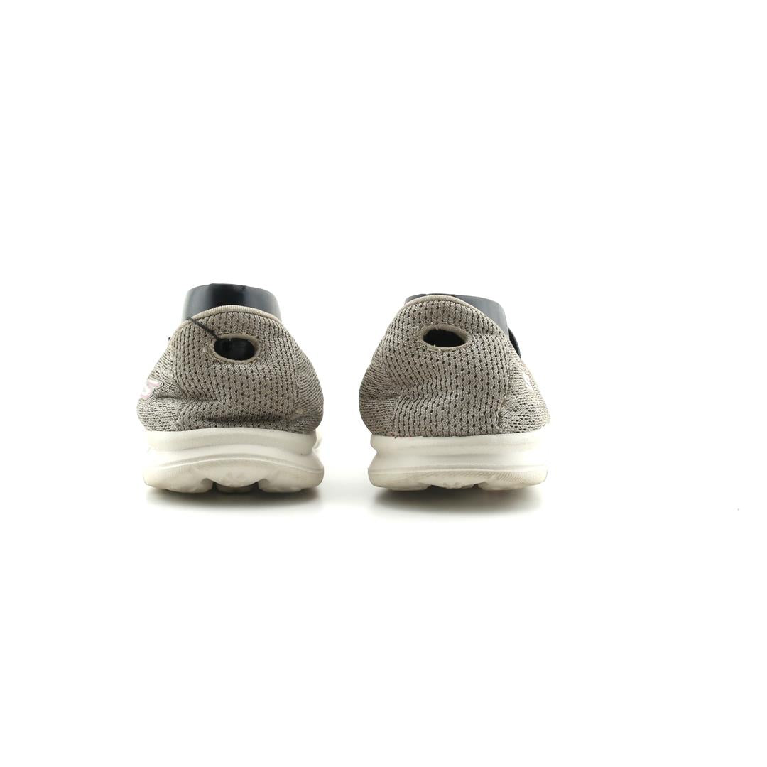 SKECHERS  GO STEP ELATED