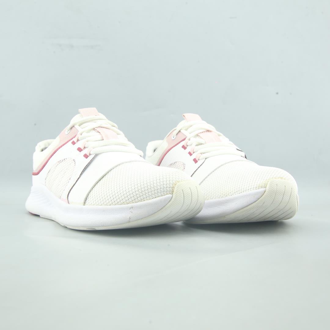UNDER ARMOUR BREATHE BLISS