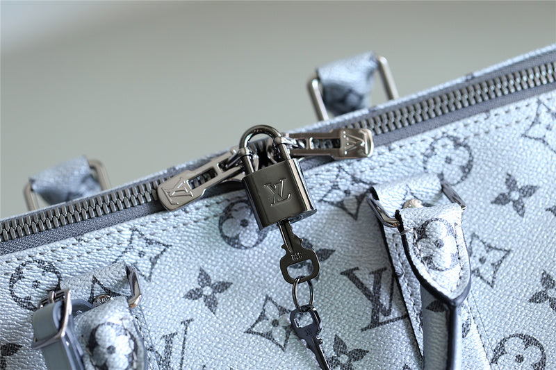 Fan Fashion Lu-Vi bags - 9465
