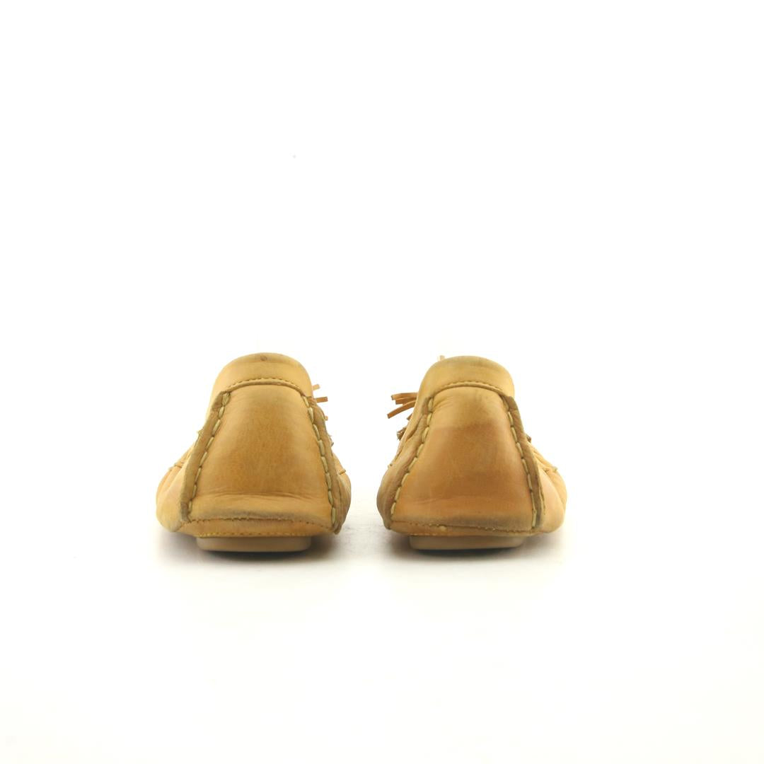 NINE WEST .
