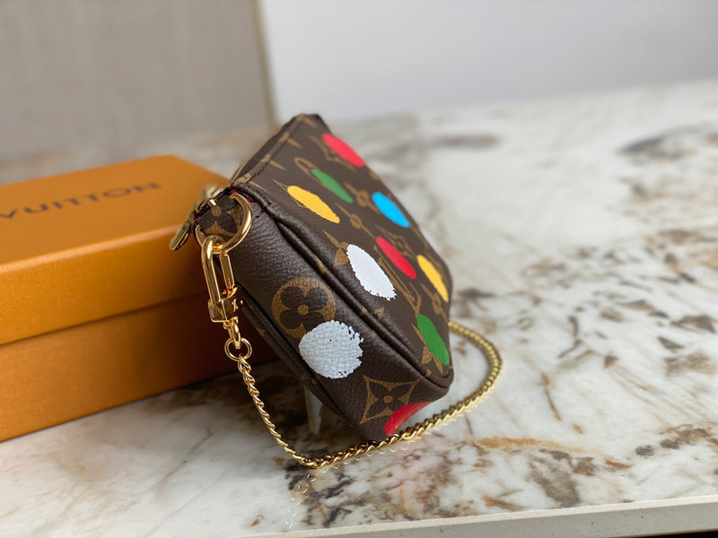 Amelia's Bag Gallery - LOV Bags - 699