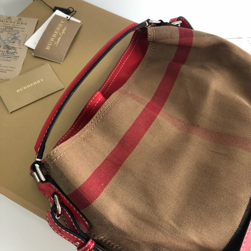 Burberry Bags - Bagsattire   436