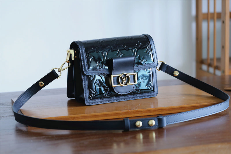 Fan Fashion Lu-Vi bags - 8130