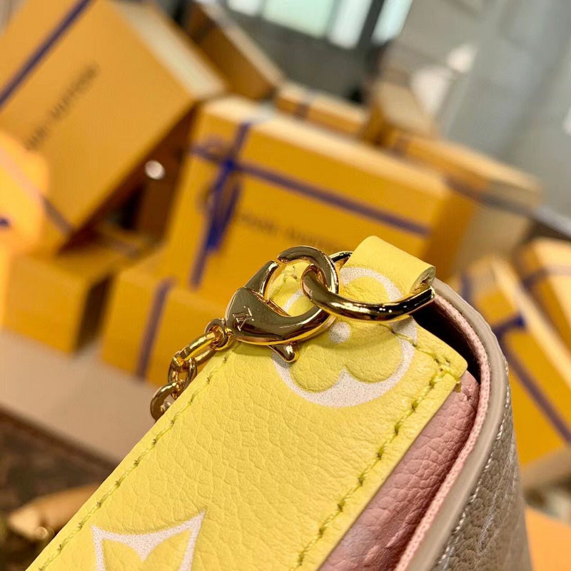 Fan Fashion Lu-Vi Bags - 16890