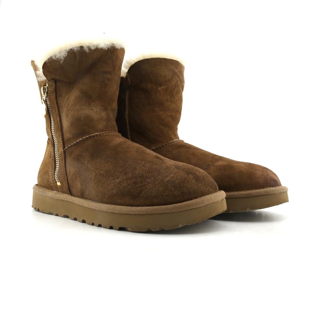 UGG  BAILEY ZIP SHORT