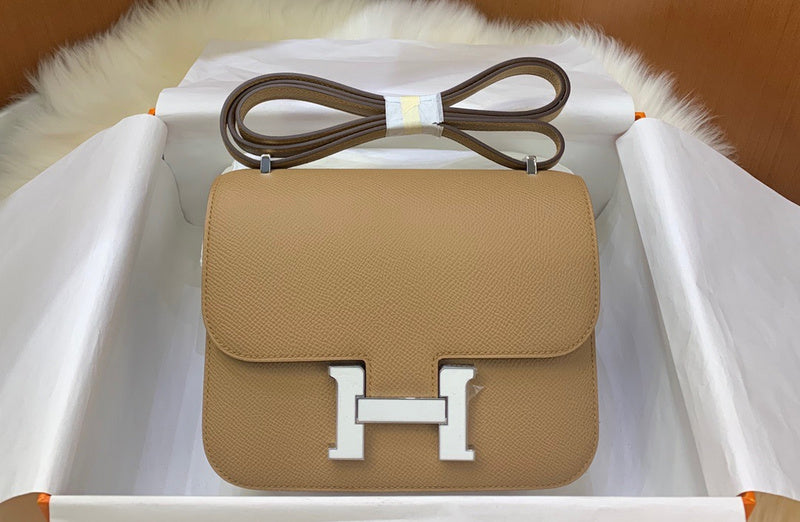 Amelia - HMS Bags - 1739
