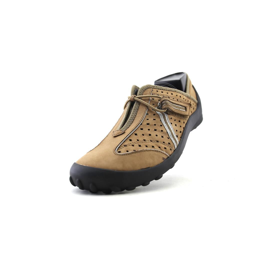 CLARKS .