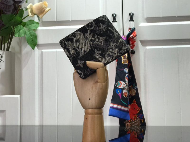Amelia-LAON - All Wallets - 023