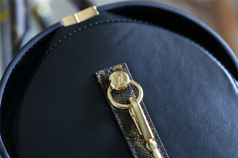 Fan Fashion Lu-Vi bags - 8181