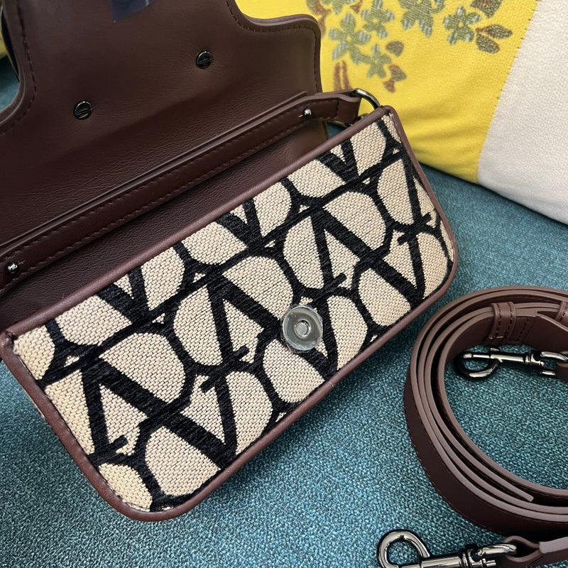 Amelia's Bag Gallery - VEL Bags - 403