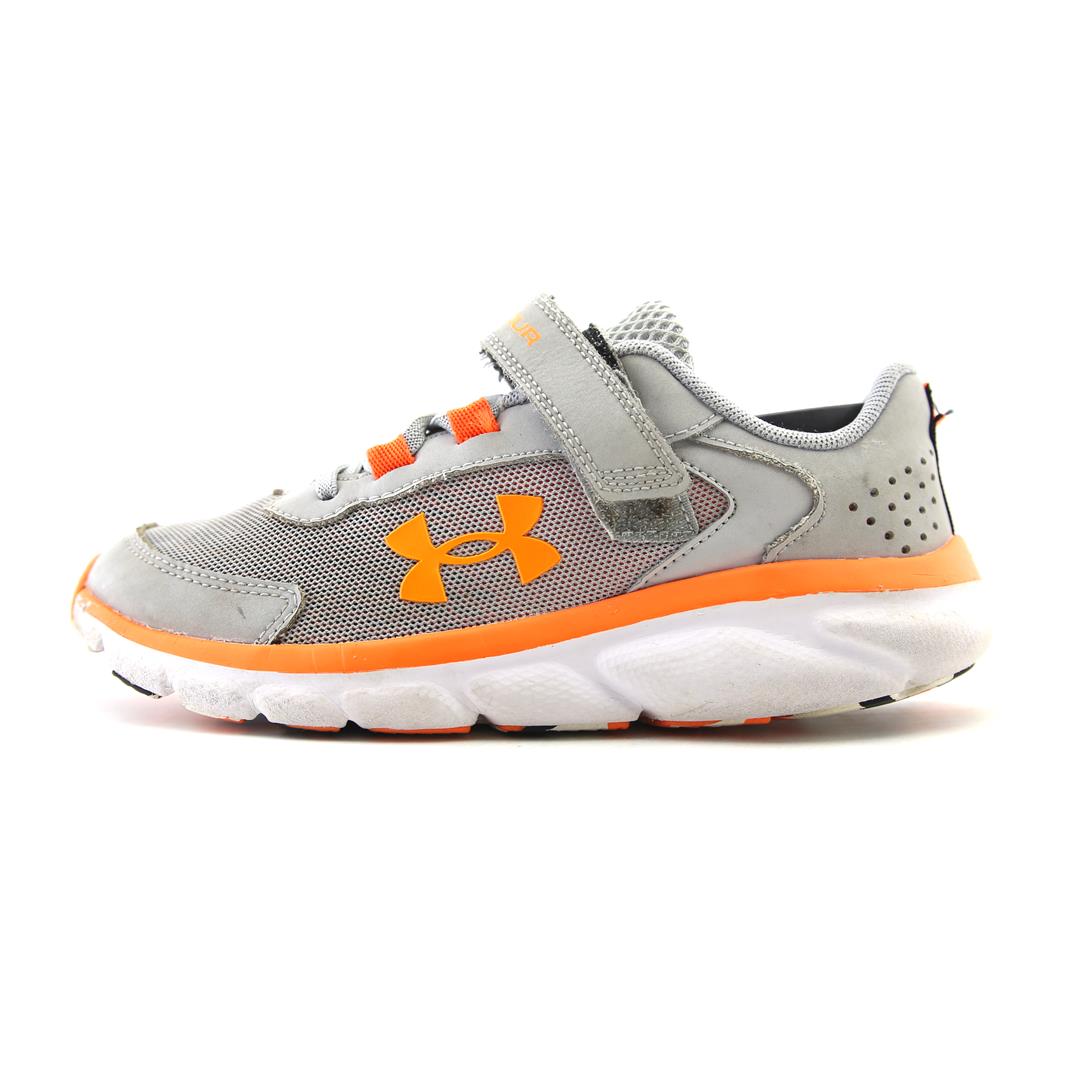 UNDER ARMOUR ASSERT 9 AC