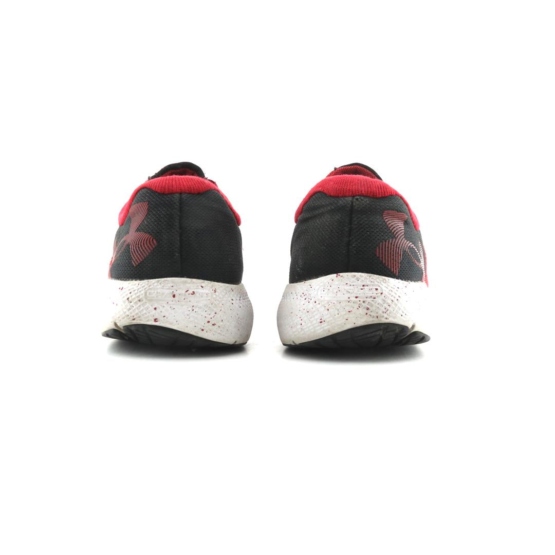 UNDER ARMOUR CHARGED PURSUIT