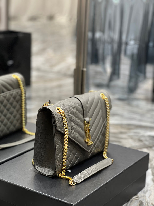 Amelia - YSL Bag - 1895