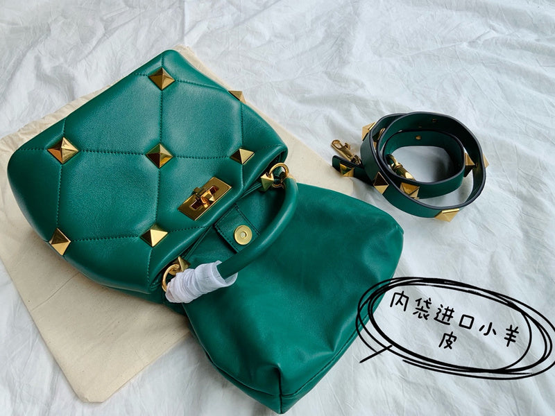 VAL LUXURY BAGS - FOR FASHION LOVERS  AFFORDABLE LUXURY BAGS- 1521