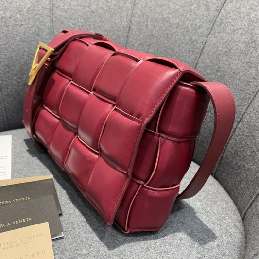 BV Padded Cassette Bag For Women 10.2in/26AmeliaIn Dark Red 591970VCQR16358