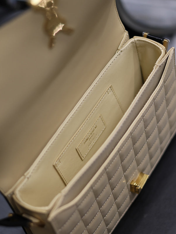Amelia - YSL Bag - 1841
