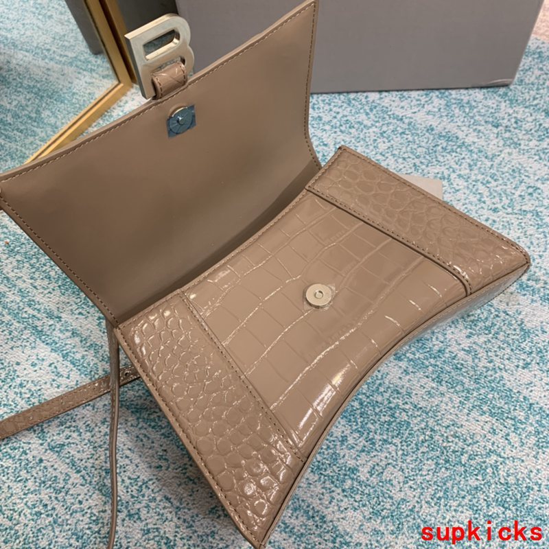 Amelia- BG Hourglass Bags - 145