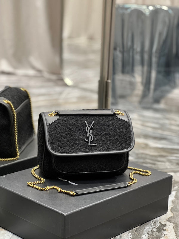 Amelia - YSL Bag - 4221