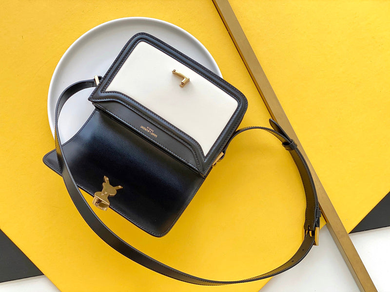 Amelia - YSL Bag - 2453
