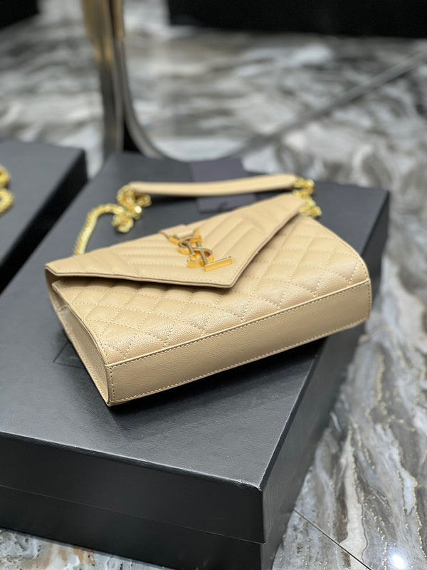 Amelia - YSL Bag - 1900