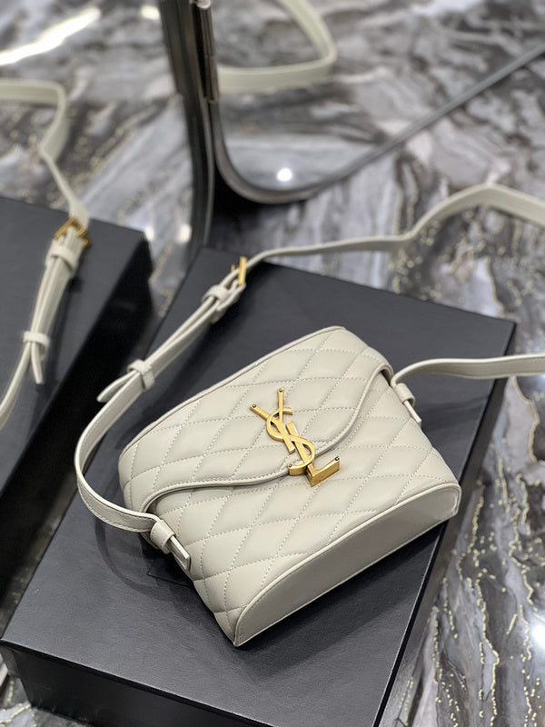 Amelia - YSL Bag - 3918