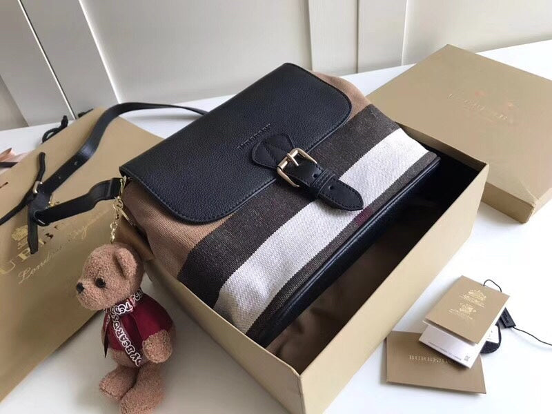 Burberry Bags - Bagsattire   599