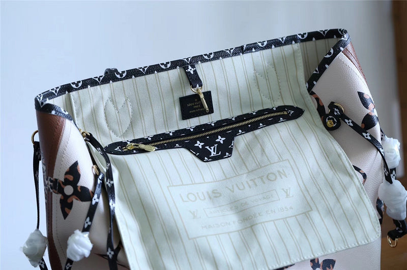 Fan Fashion Lu-Vi bags - 8090