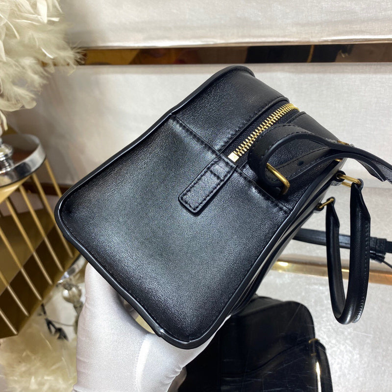 Amelia - YSL Bag - 3708