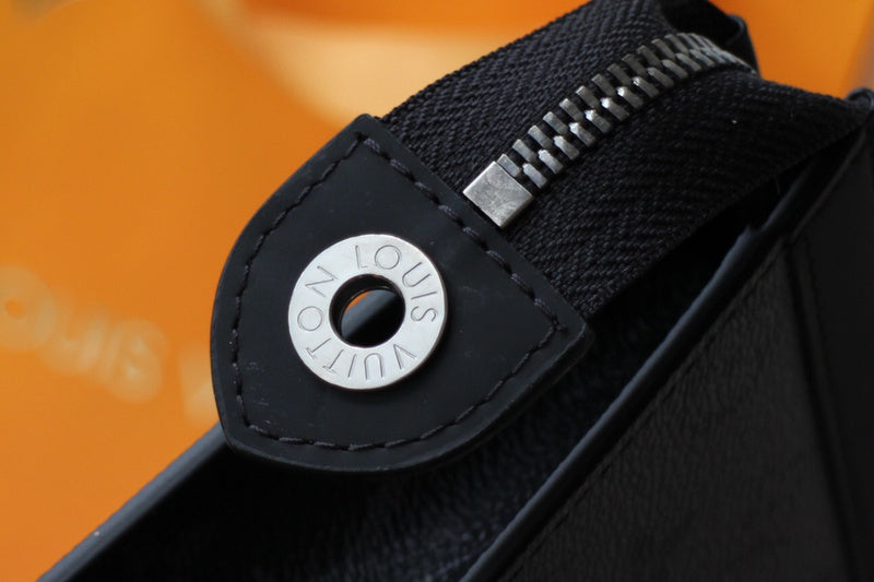 Fan Fashion Lu-Vi bags - 17714