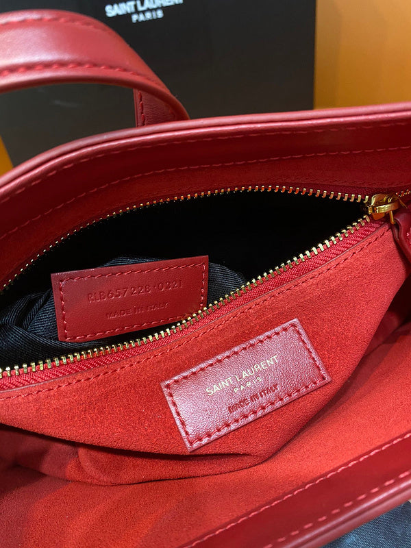Amelia - YSL Bag - 2008