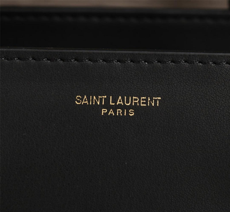 Amelia - YSL Bag - 2940