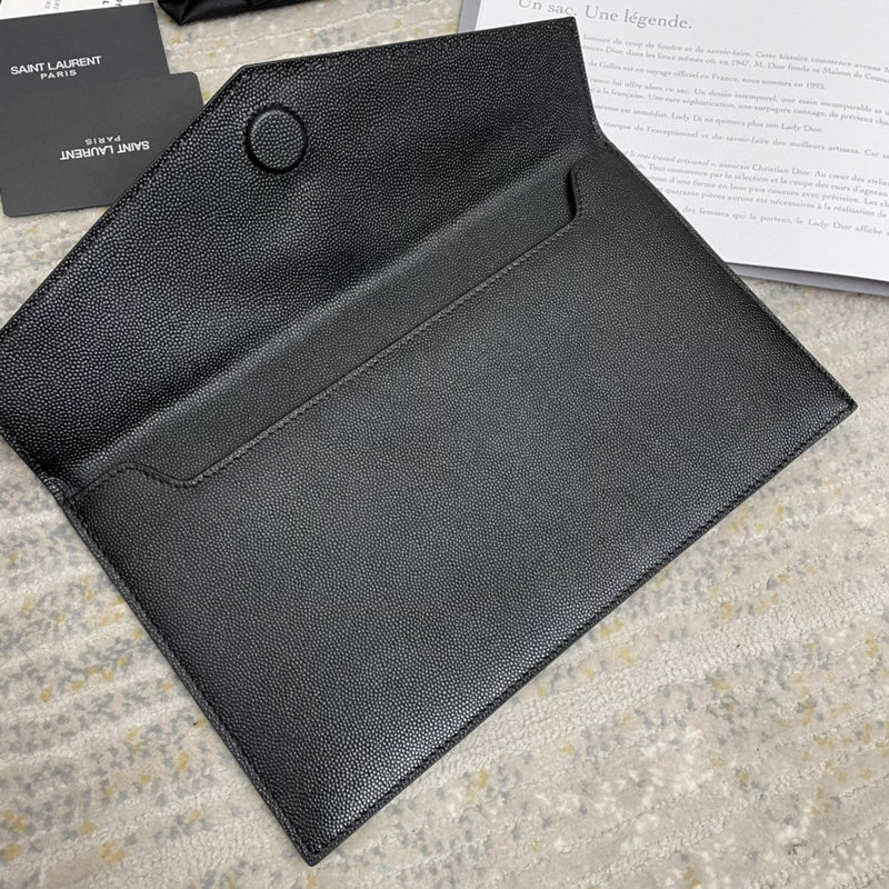 Amelia - YSL Bag - 3821
