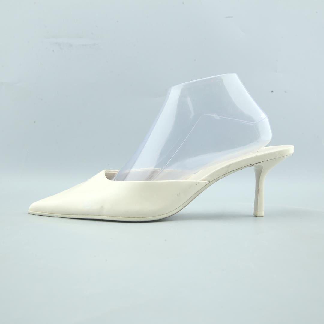 ZARA. .