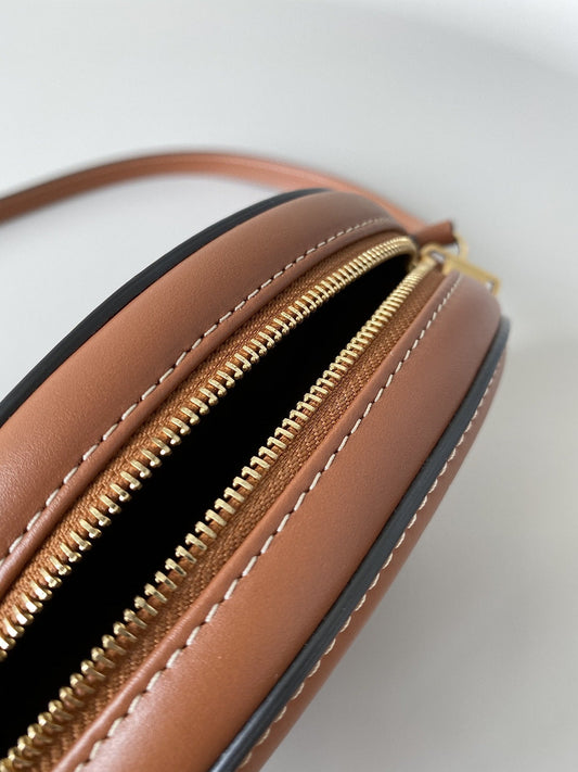 CE Crossbody Oval Purse Cuir Triomphe Brown For Women 6in/16Amelia10I703DPQ.04LU