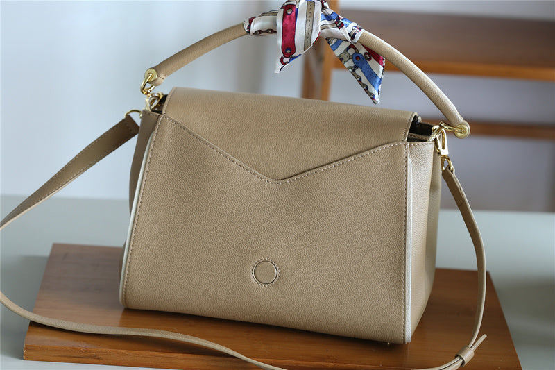 Amelia - LOV Lady Bags - 1800