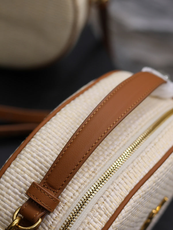 Amelia - YSL Bag - 1815