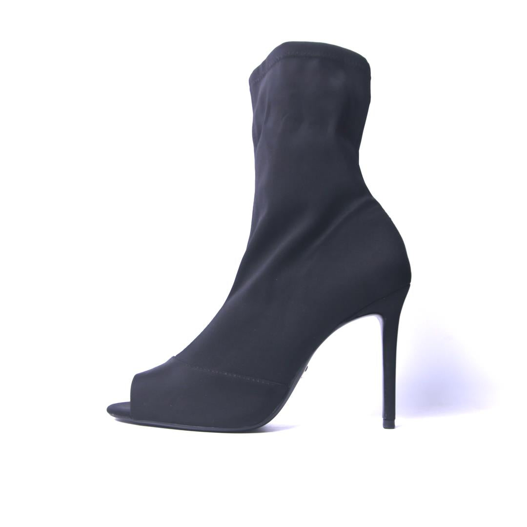 ZARA. .