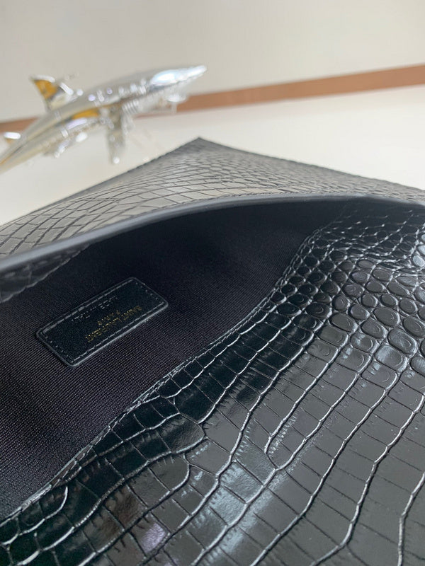 Amelia - YSL Bag - 3767