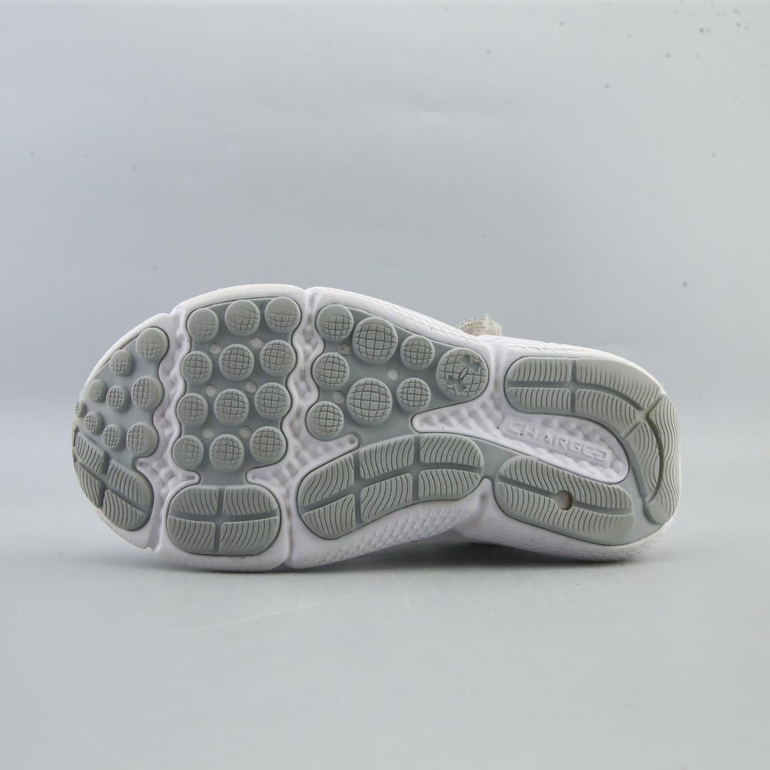 UNDER ARMOUR ASSERT 10