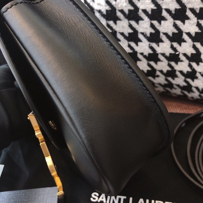 Amelia - YSL Bag - 3695