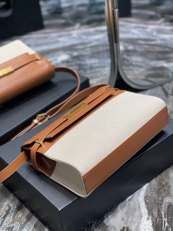 Amelia - YSL Bag - 3639