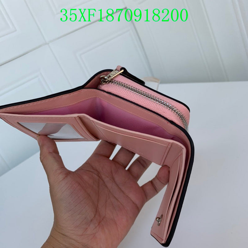 Amelia - CAH Wallet - 072