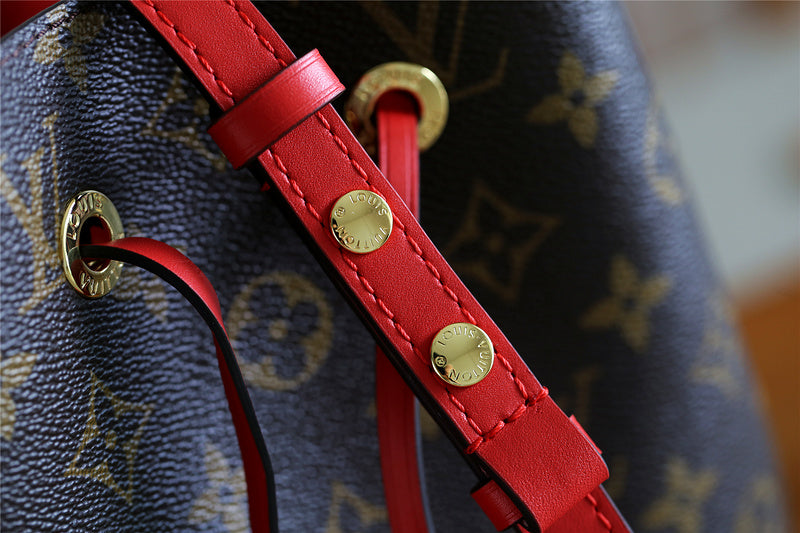 Fan Fashion Lu-Vi bags - 8575